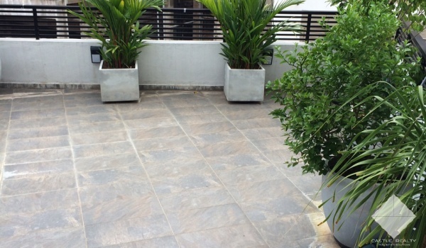 1032,Luxury House,Meda Welikada Road, Rajagiriya