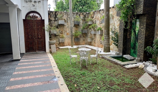 1124,Luxury House,Raja Maha Vihara Road, Nugegoda
