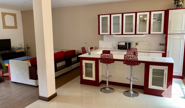 1124,Luxury House,Raja Maha Vihara Road, Nugegoda