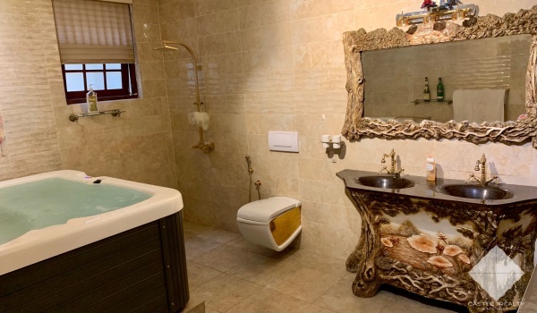 1124,Luxury House,Raja Maha Vihara Road, Nugegoda