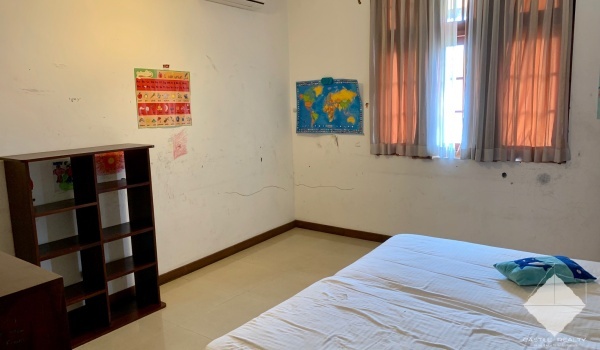 1124,Luxury House,Raja Maha Vihara Road, Nugegoda