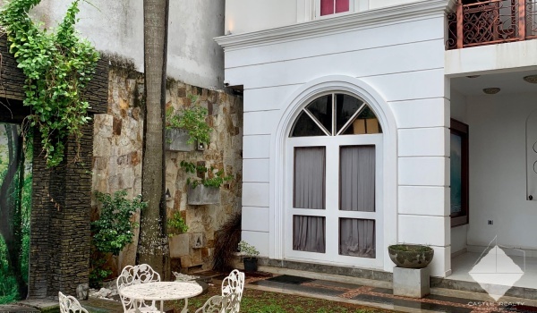 1124,Luxury House,Raja Maha Vihara Road, Nugegoda