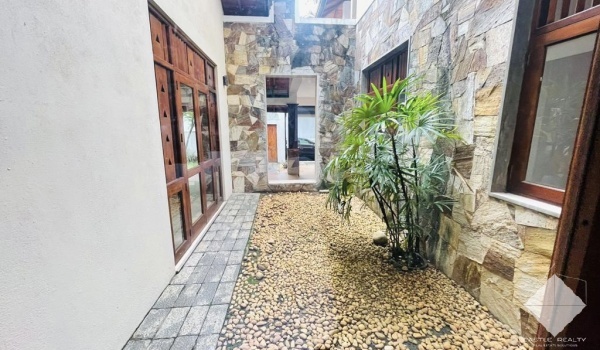 1304,Modern House,Old Nawala Road, Nawala