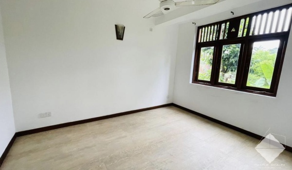 1304,Modern House,Old Nawala Road, Nawala