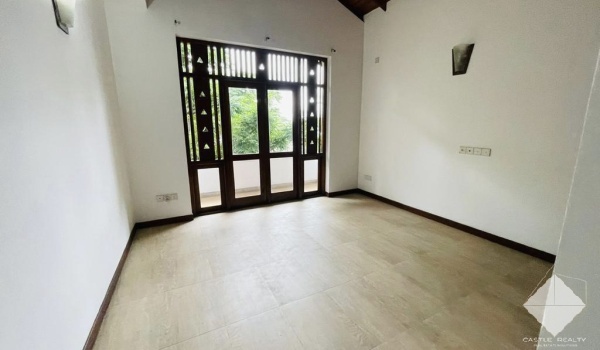 1304,Modern House,Old Nawala Road, Nawala