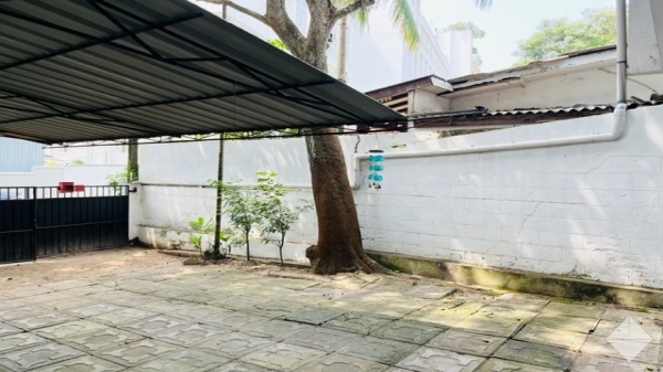 1332,House,Weerasinghe Gardens,Etul Kotte