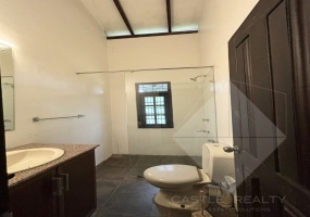 1521,Modern House,Ulumolla Road,Athurugiriya