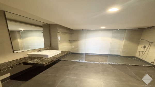 1678,Luxury Apartment,Iconic 110 Residencies, Rajagiriya