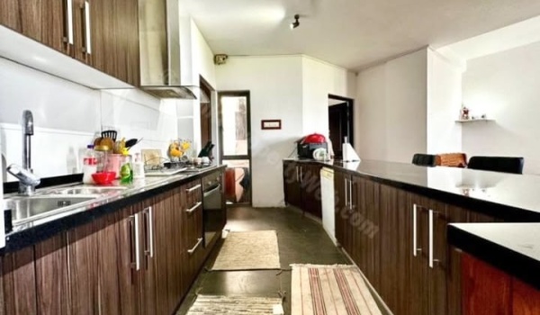 1689,Apartment,Temple Lane, Nawala